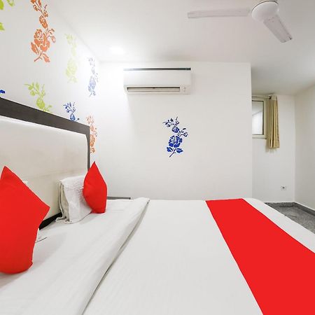 My Comfortable Hotel Nuova Delhi Esterno foto