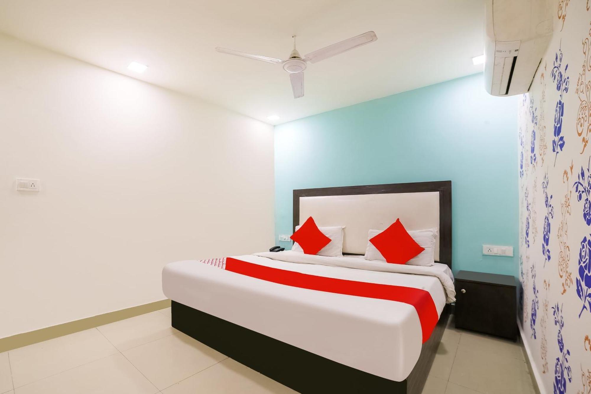 My Comfortable Hotel Nuova Delhi Esterno foto