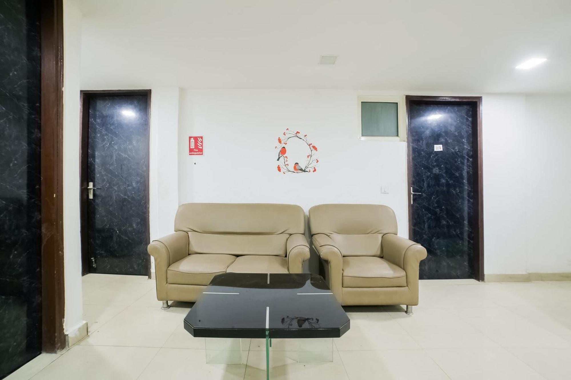 My Comfortable Hotel Nuova Delhi Esterno foto