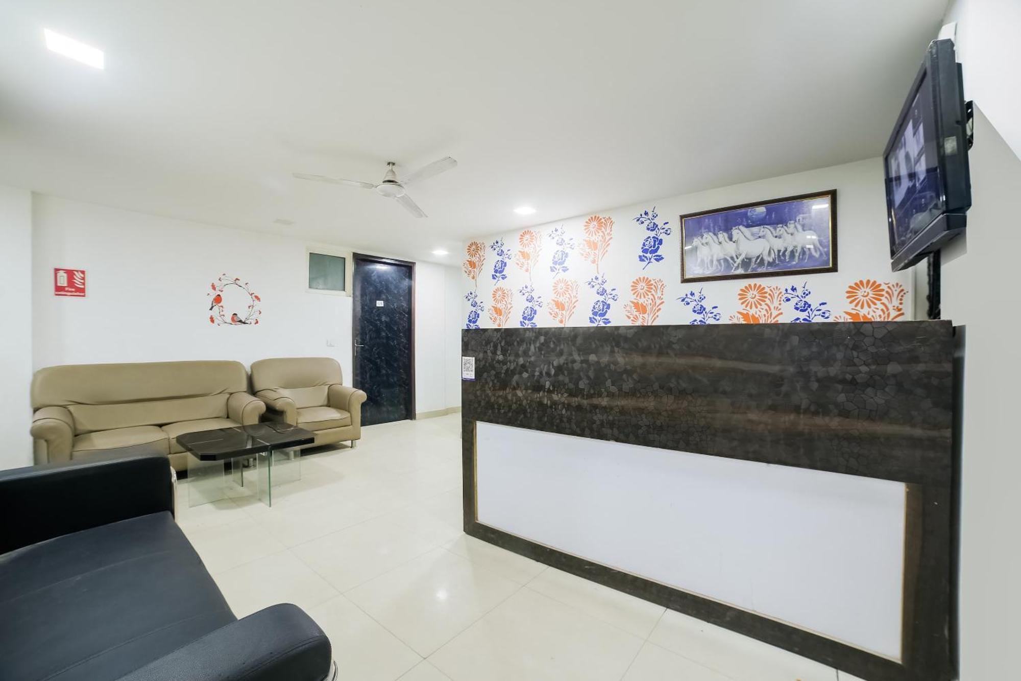 My Comfortable Hotel Nuova Delhi Esterno foto
