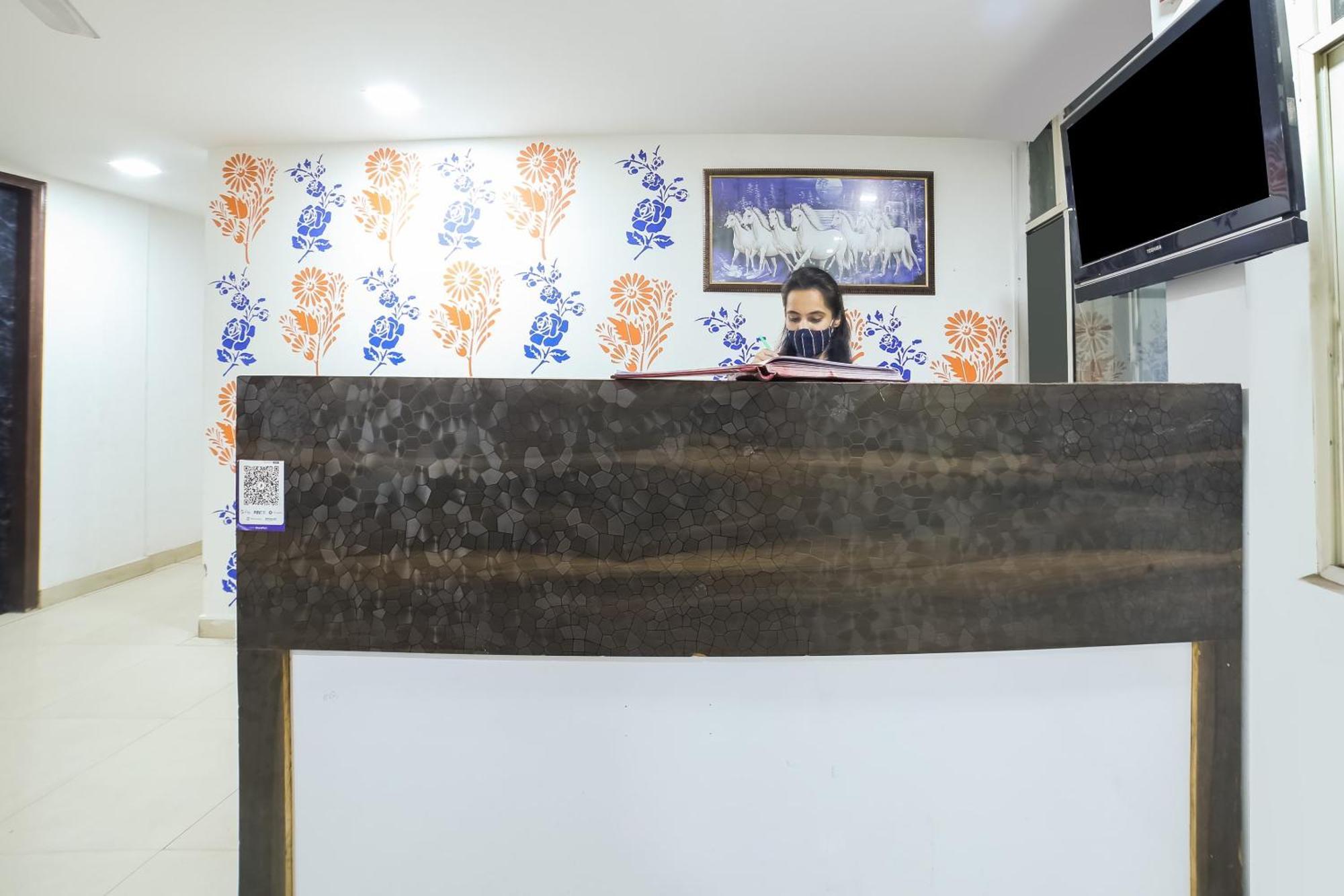 My Comfortable Hotel Nuova Delhi Esterno foto