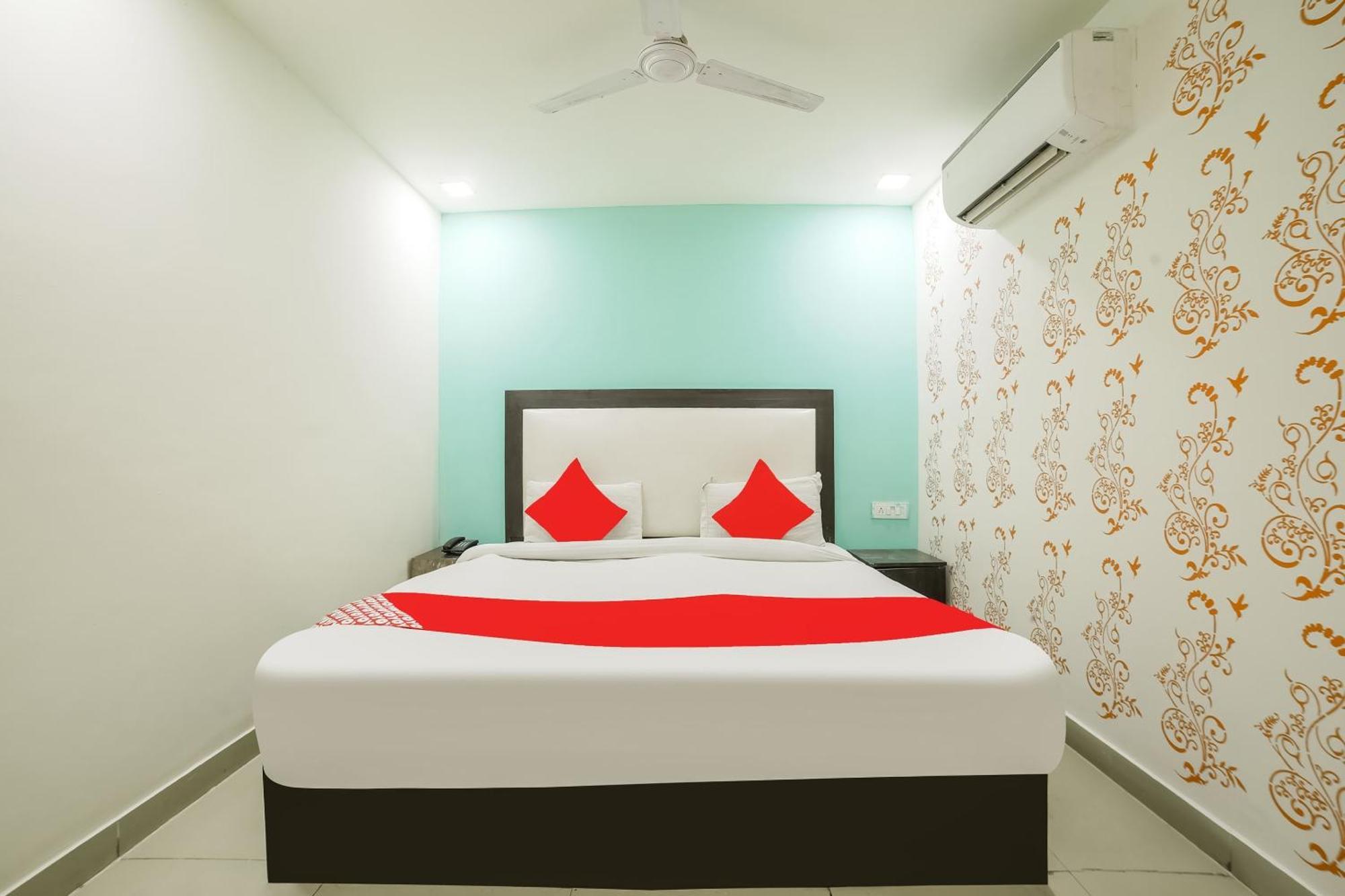 My Comfortable Hotel Nuova Delhi Esterno foto