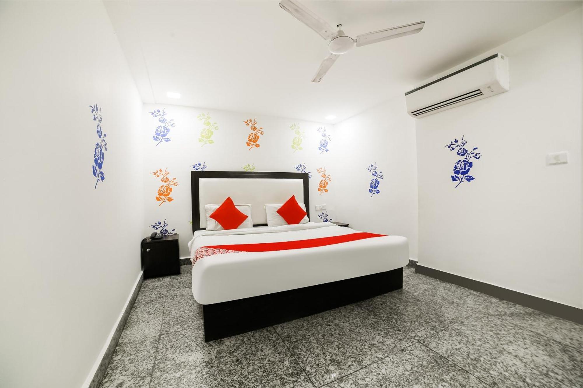 My Comfortable Hotel Nuova Delhi Esterno foto