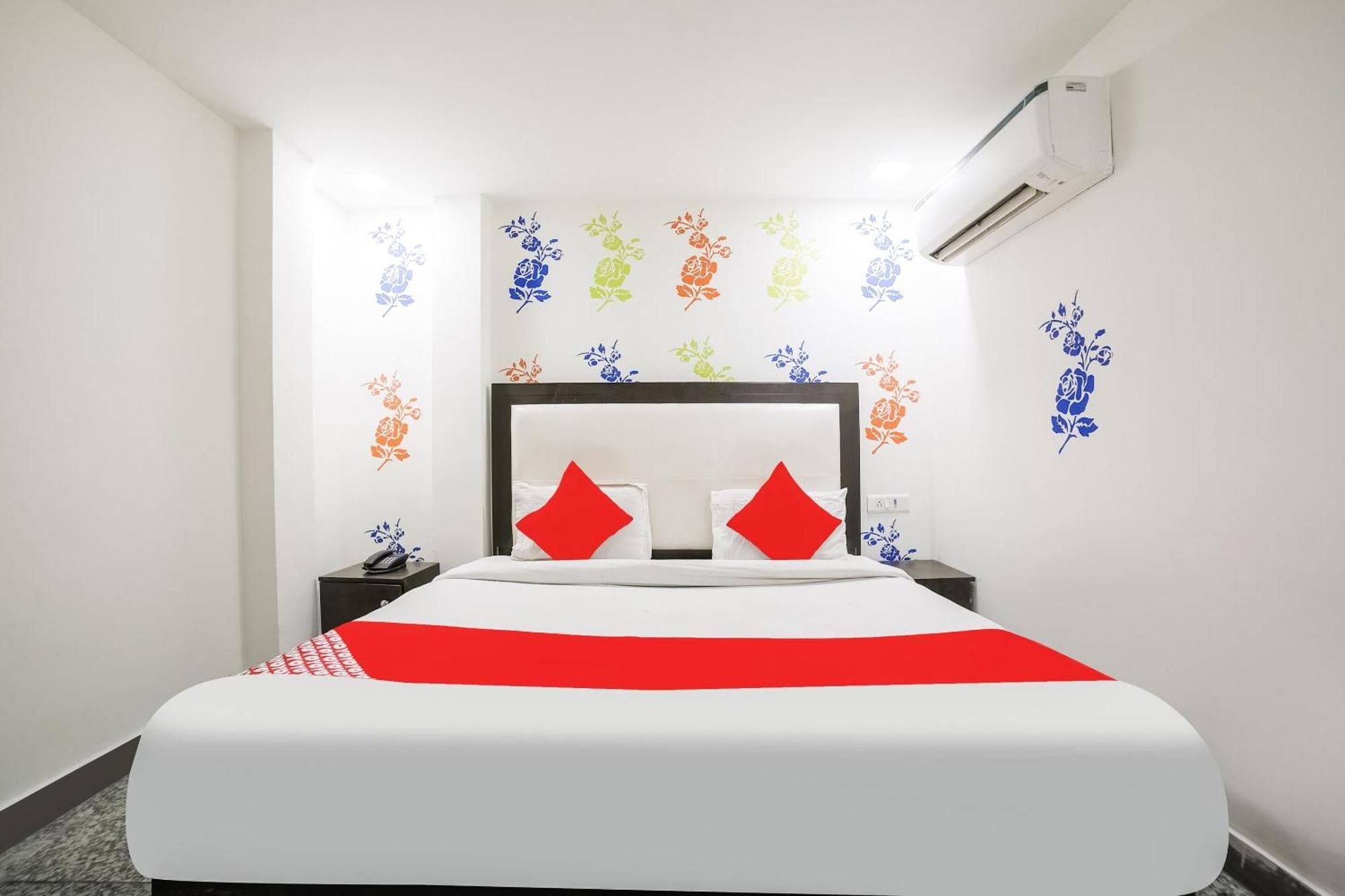 My Comfortable Hotel Nuova Delhi Esterno foto