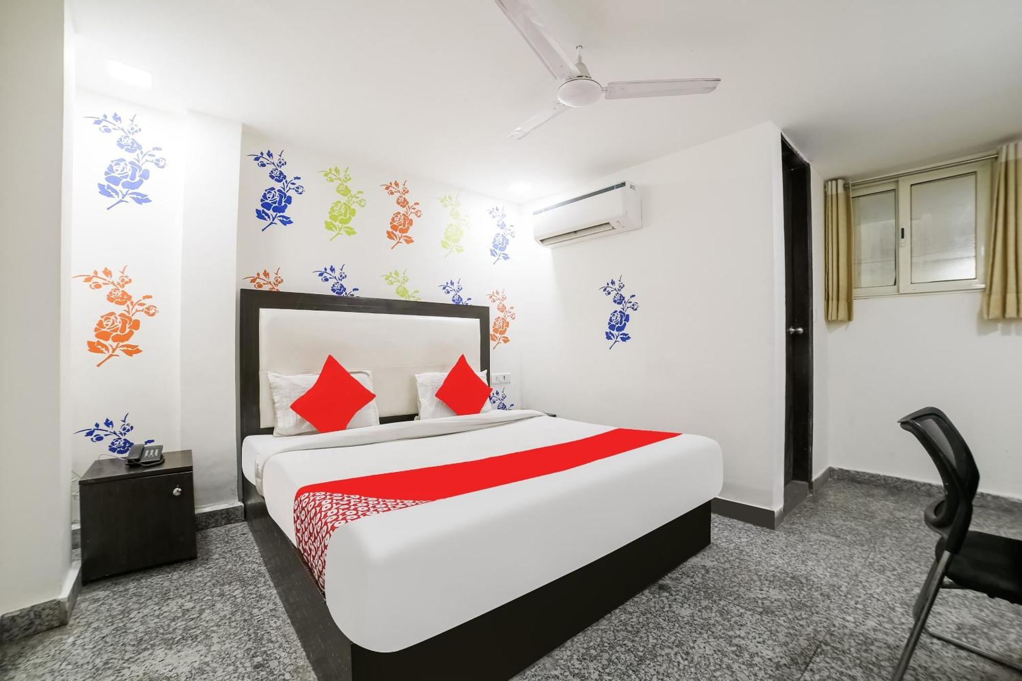 My Comfortable Hotel Nuova Delhi Esterno foto