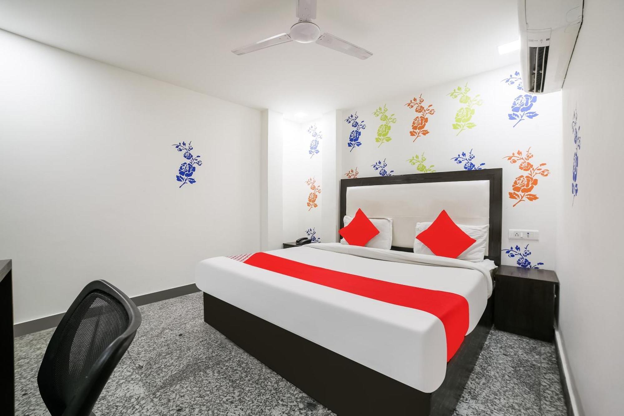 My Comfortable Hotel Nuova Delhi Esterno foto