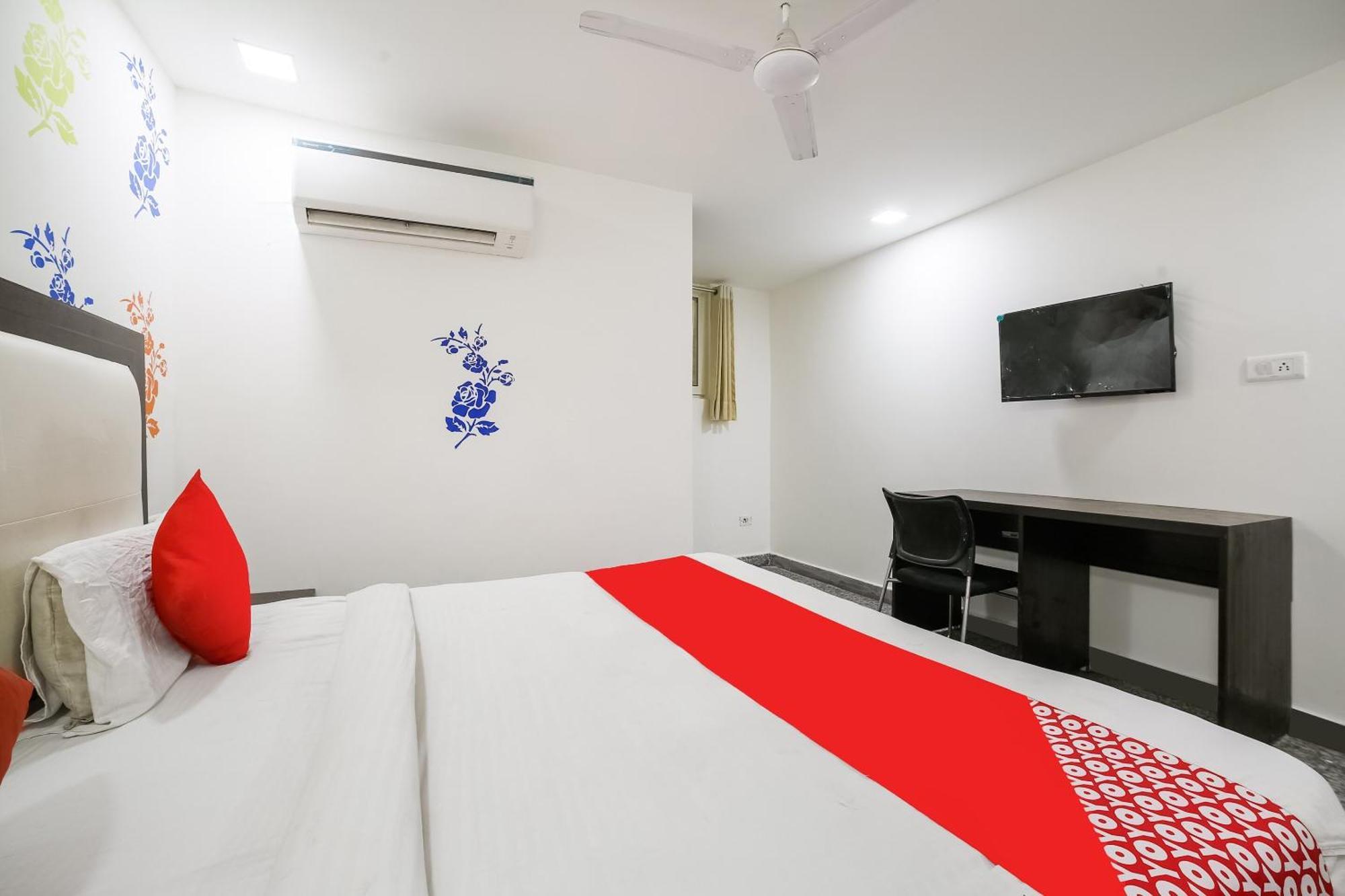 My Comfortable Hotel Nuova Delhi Esterno foto